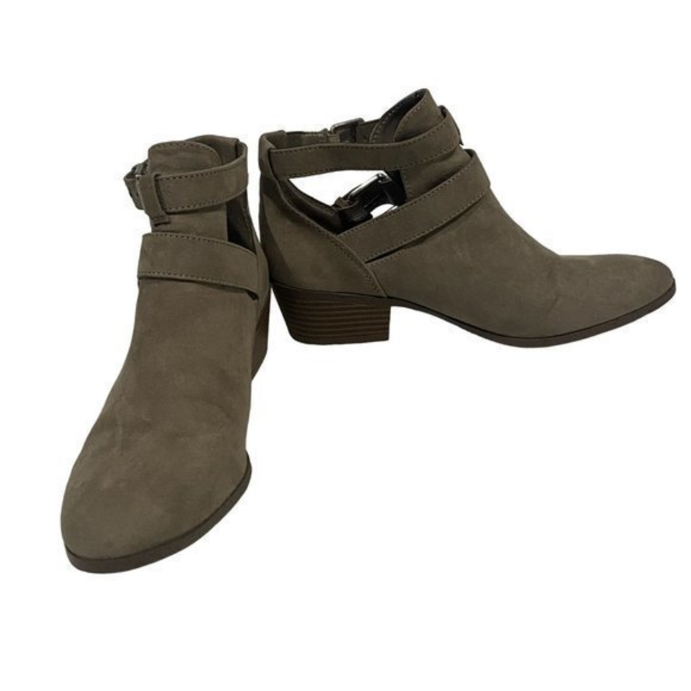 Francesca's Belted Chopout Ankle Booties Portia-Putty Size 7‎